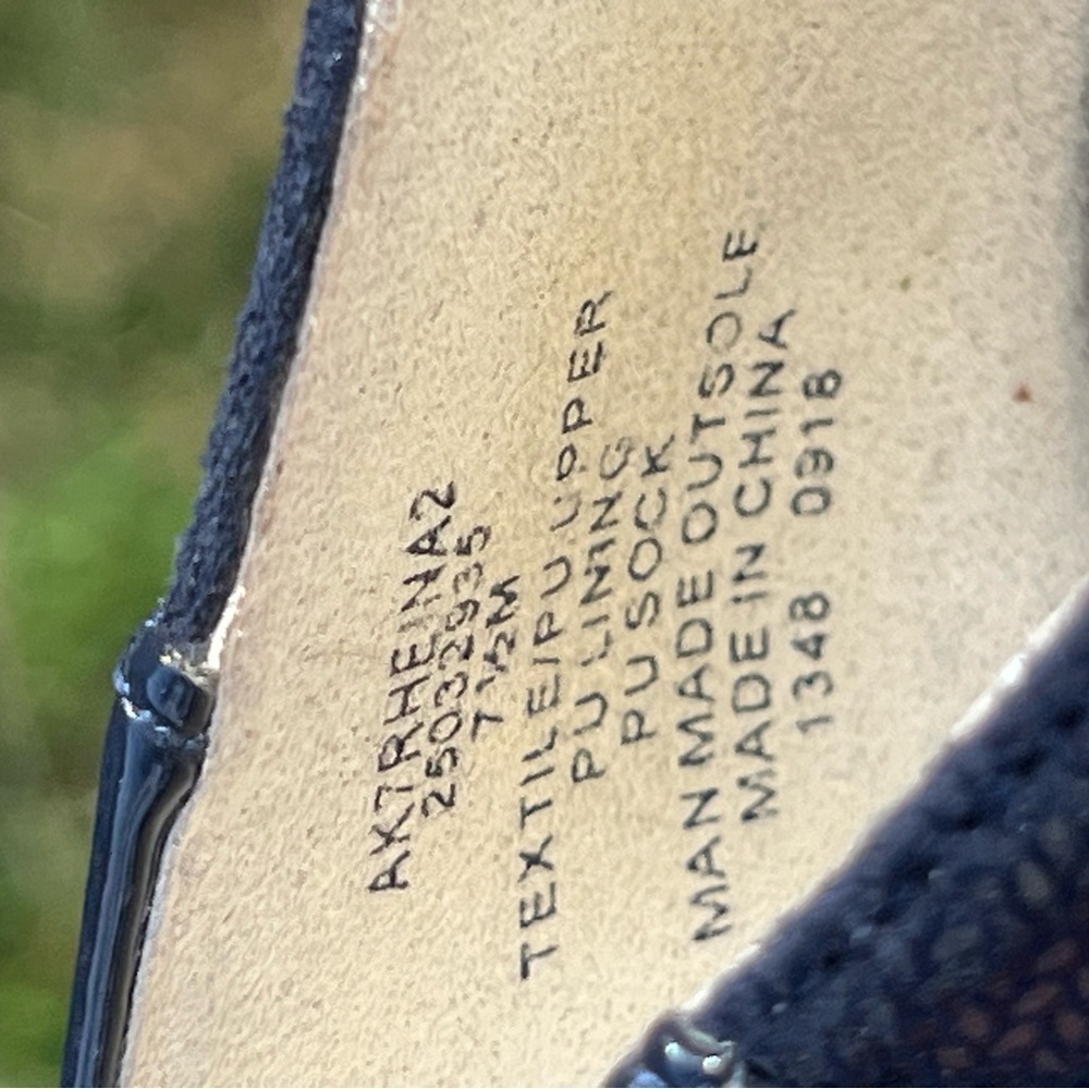 Women’s Anne Klein Navy Blue Rheina Navy Blue Textured Fabric Heels Size 7.5 - Picture 6 of 6